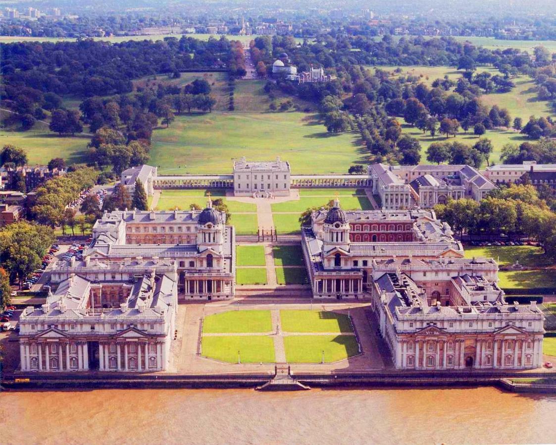 Spectacular River Thames View *